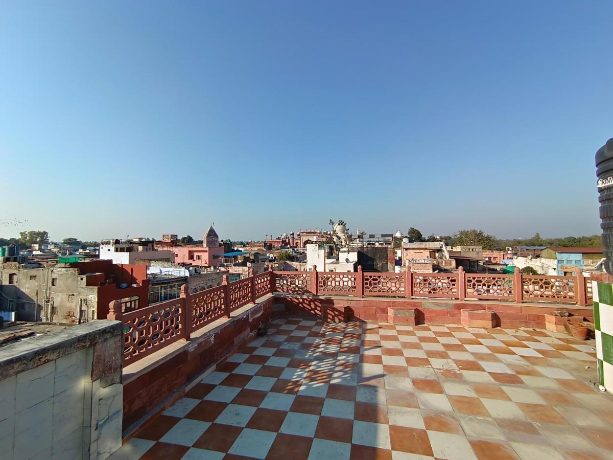 Hotel India Inn Walking Distance From Taj Mahal-- Rooftop Taj Mahal View 아그라 외부 사진