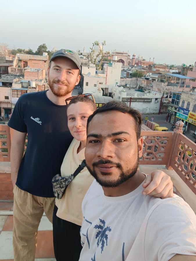 Hotel India Inn Walking Distance From Taj Mahal-- Rooftop Taj Mahal View 아그라 외부 사진