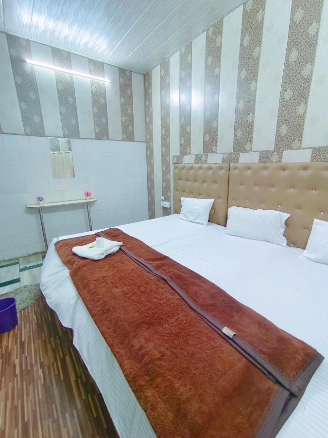 Hotel India Inn Walking Distance From Taj Mahal-- Rooftop Taj Mahal View 아그라 외부 사진