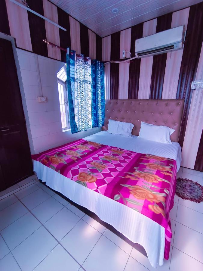 Hotel India Inn Walking Distance From Taj Mahal-- Rooftop Taj Mahal View 아그라 외부 사진