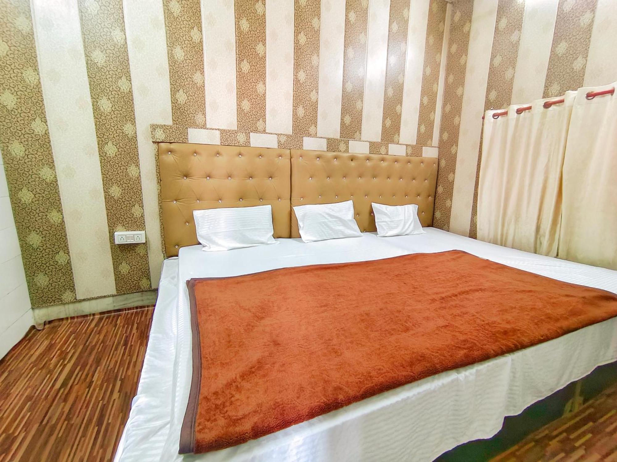 Hotel India Inn Walking Distance From Taj Mahal-- Rooftop Taj Mahal View 아그라 외부 사진